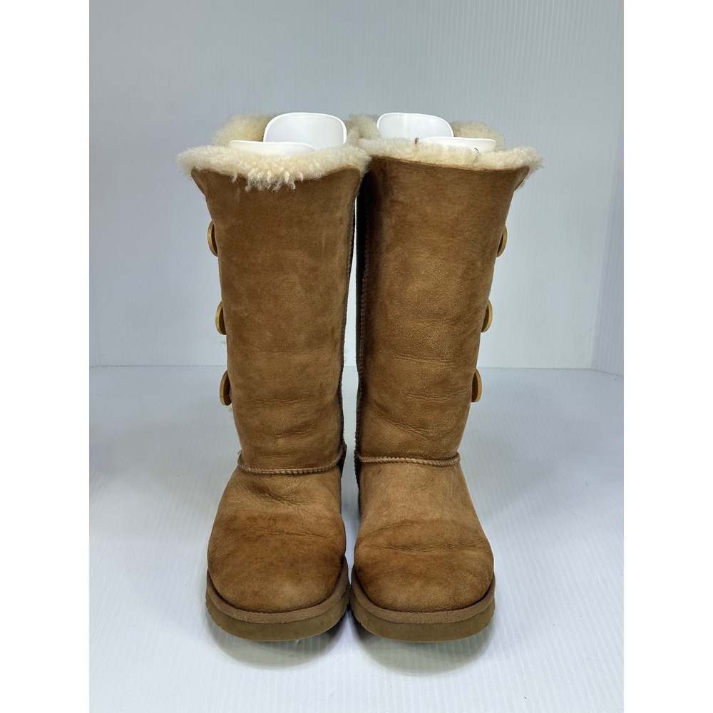 UGG Australia Bailey Button Triplet Boots Chestnut Brown Sheepskin 1873 Mens 8